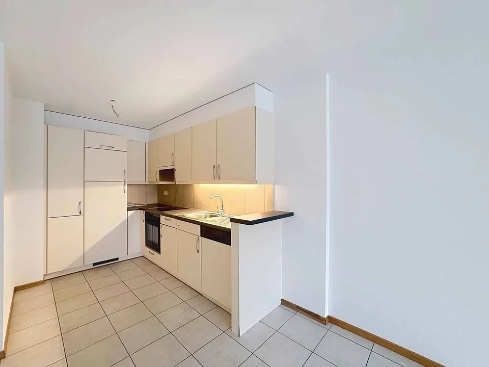 Geräumige 4.5-Zimmer-Wohnung mit 127 m2 und großer Terrasse – Foto 5 von 13