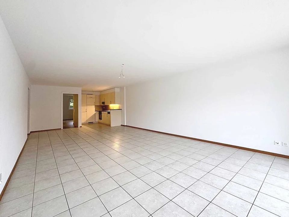 Geräumige 4.5-Zimmer-Wohnung mit 127 m2 und großer Terrasse – Foto 4 von 13