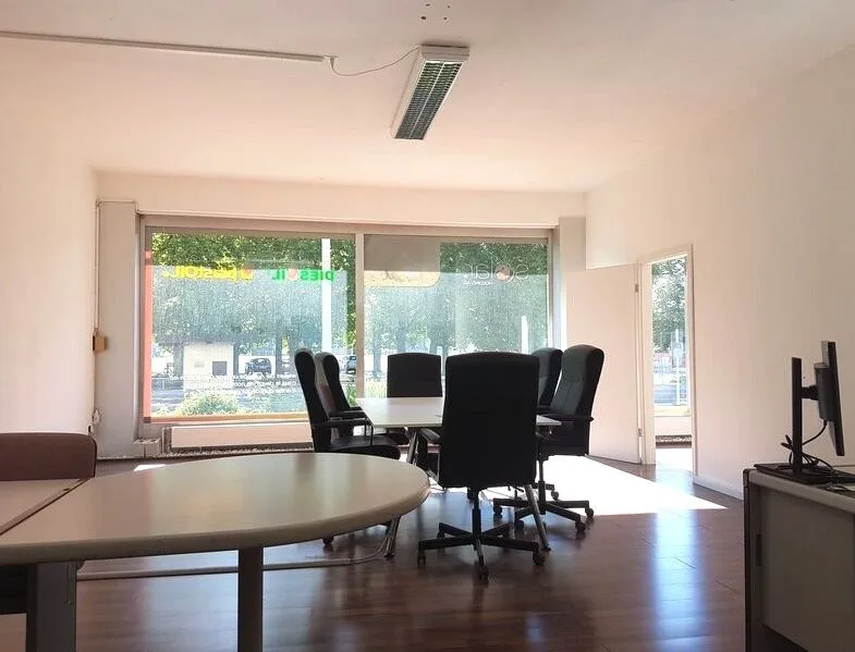 Spazio commerciale attraente di ca. 205 m2 a Thun in affitto – foto 6 di 12
