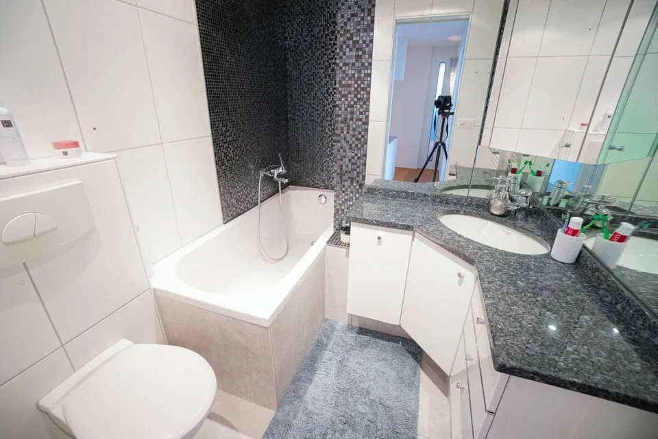 Renoviertes Eckhaus mit Cheminée in Geroldswil – Foto 8 von 10