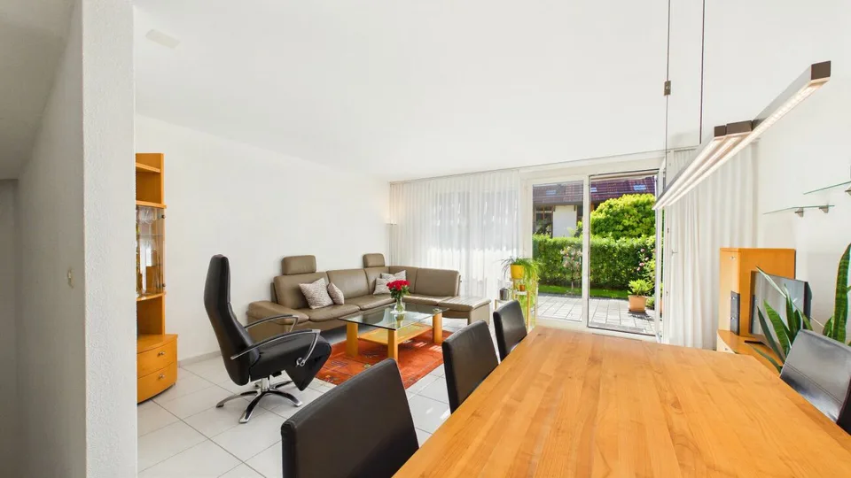 6.5-Zimmer- Reihenhaus mit Garten im Stockwerkeigentum – Foto 3 von 11