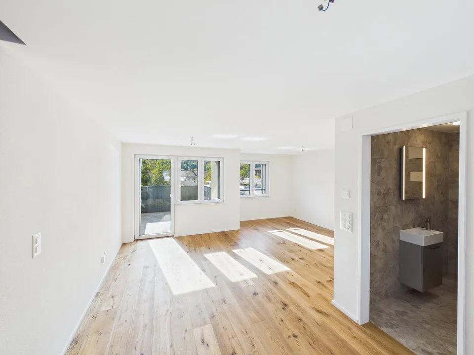 Maisonnette de 3,5 pièces totalement rénovée avec balcon à Winterthur – photo 4 sur 13
