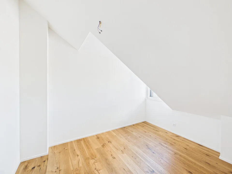 Maisonnette de 3,5 pièces totalement rénovée avec balcon à Winterthur – photo 6 sur 13