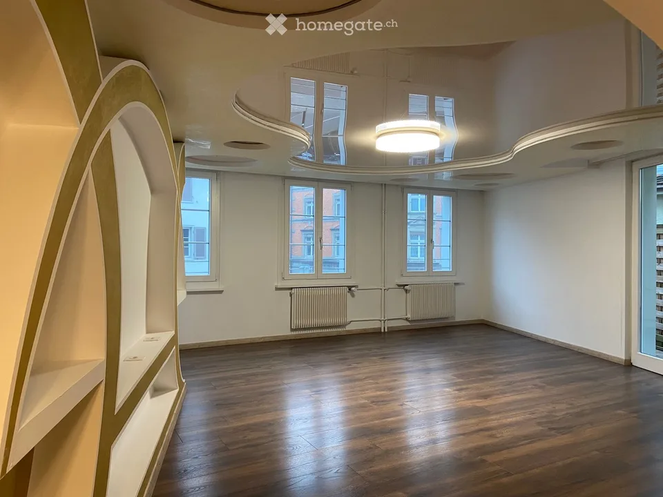 Casa multifamiliare ristrutturata nel centro storico di Altstätten SG – foto 2 di 13