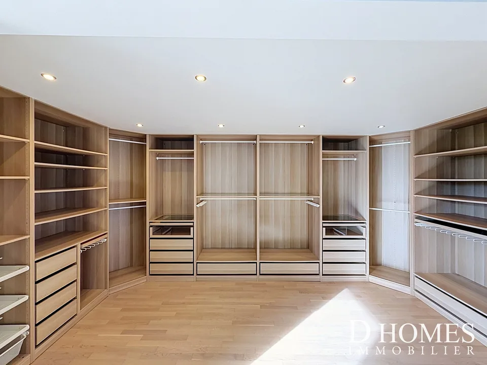 EN EXCLUSIVITÉ I Villa contemporaine en duplex avec vue sur le lac – photo 10 sur 13