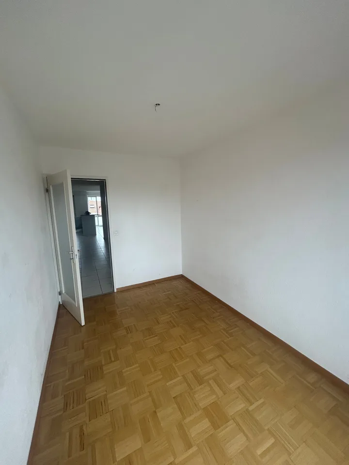 Spacieux appartement de 4.5 pièces avec balcon à Bienne – Foto 16 von 19