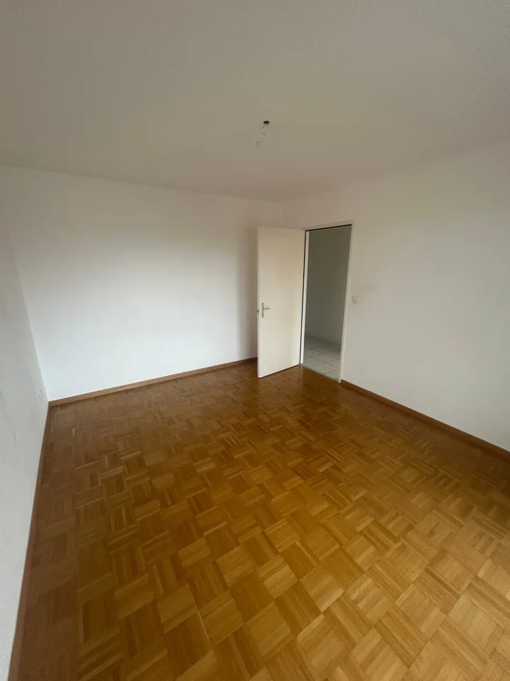 Spacieux appartement de 4.5 pièces avec balcon à Bienne – Foto 14 von 19