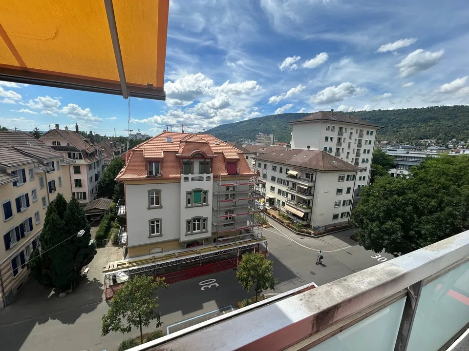 Spacieux appartement de 4.5 pièces avec balcon à Bienne – Foto 17 von 19