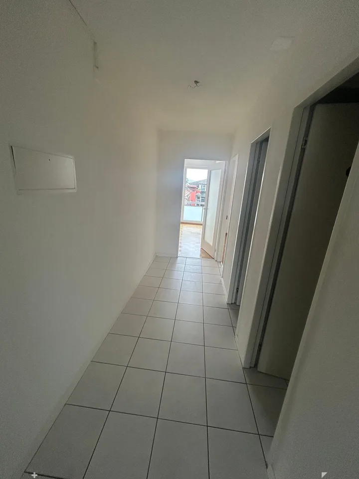Spacieux appartement de 4.5 pièces avec balcon à Bienne – Foto 7 von 19