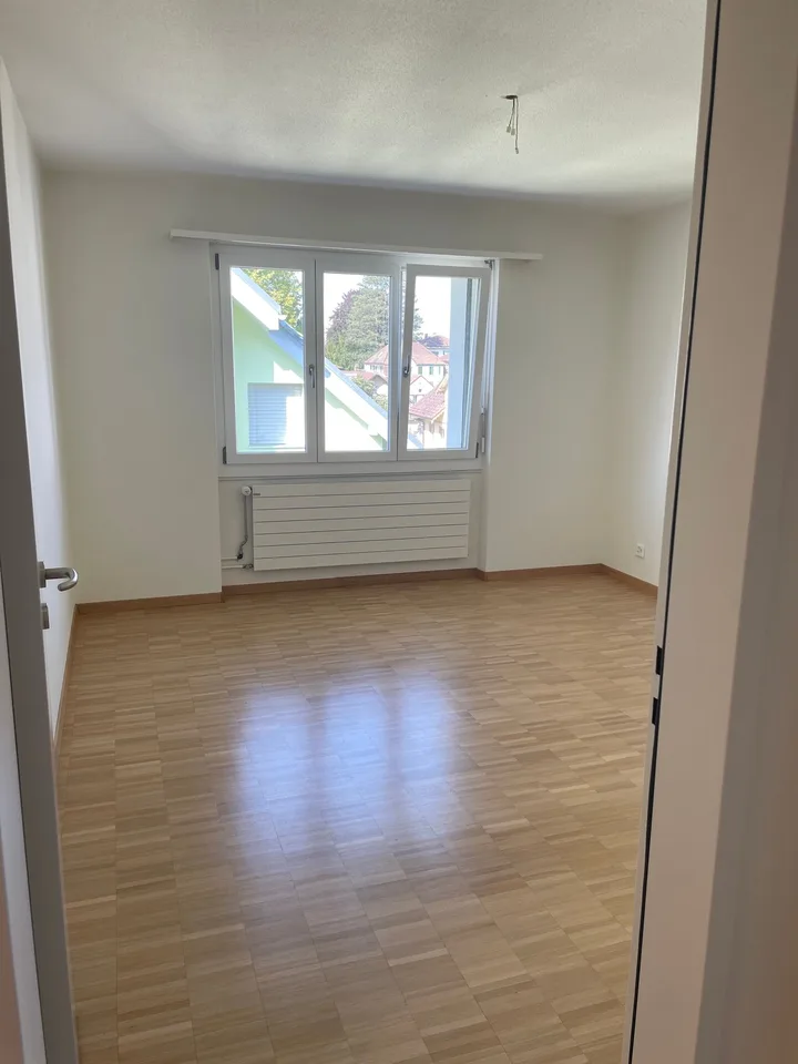 Renovated 4.5-room apartment near the train station in Herzogenbuchsee – photo 9 of 12
