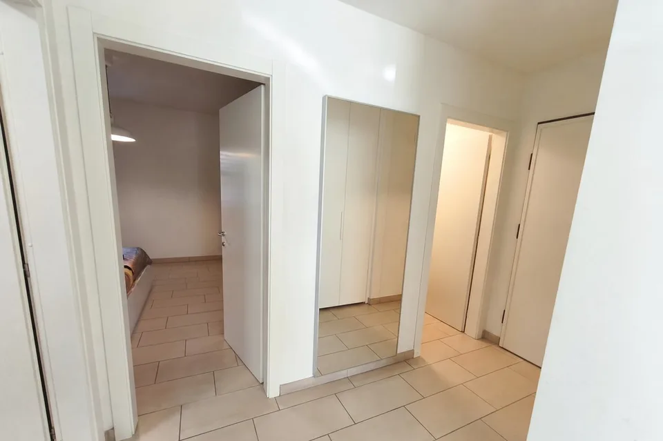 Ampio appartamento 2,5 locali arredato con balconcino – foto 7 di 9