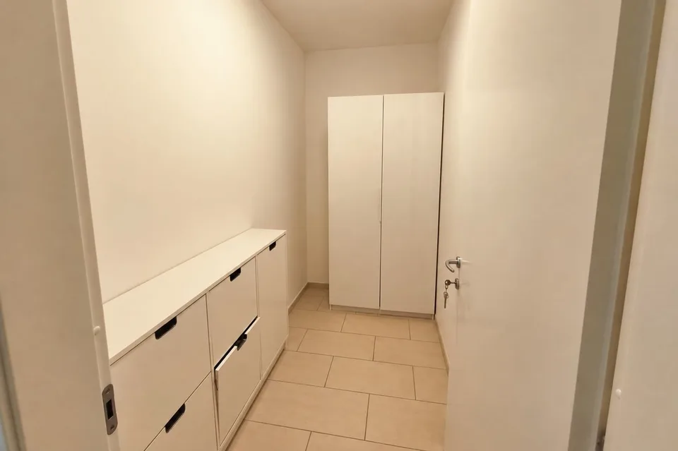 Ampio appartamento 2,5 locali arredato con balconcino – foto 9 di 9