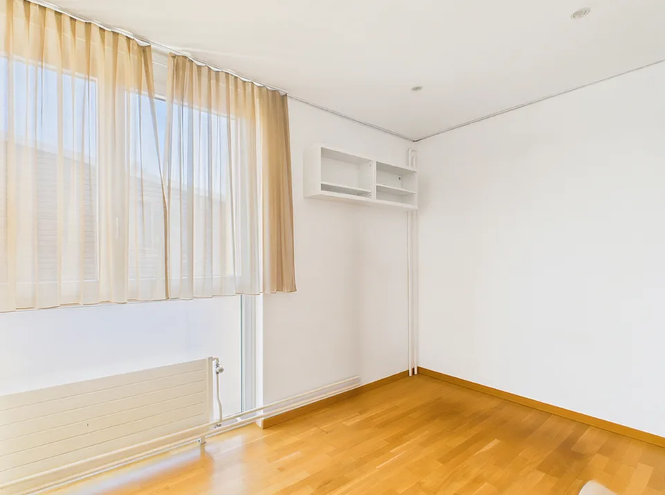 Villa élégante de 6.5 pièces avec local commercial attenant à Mendrisio, canton du Tessin. – photo 7 sur 8