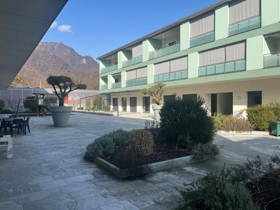 Exclusive Opportunity in the Heart of Maggia: Spacious Terrace, State-of-the-Art Kitchen & Studio Apartment Included! – photo 8 of 11