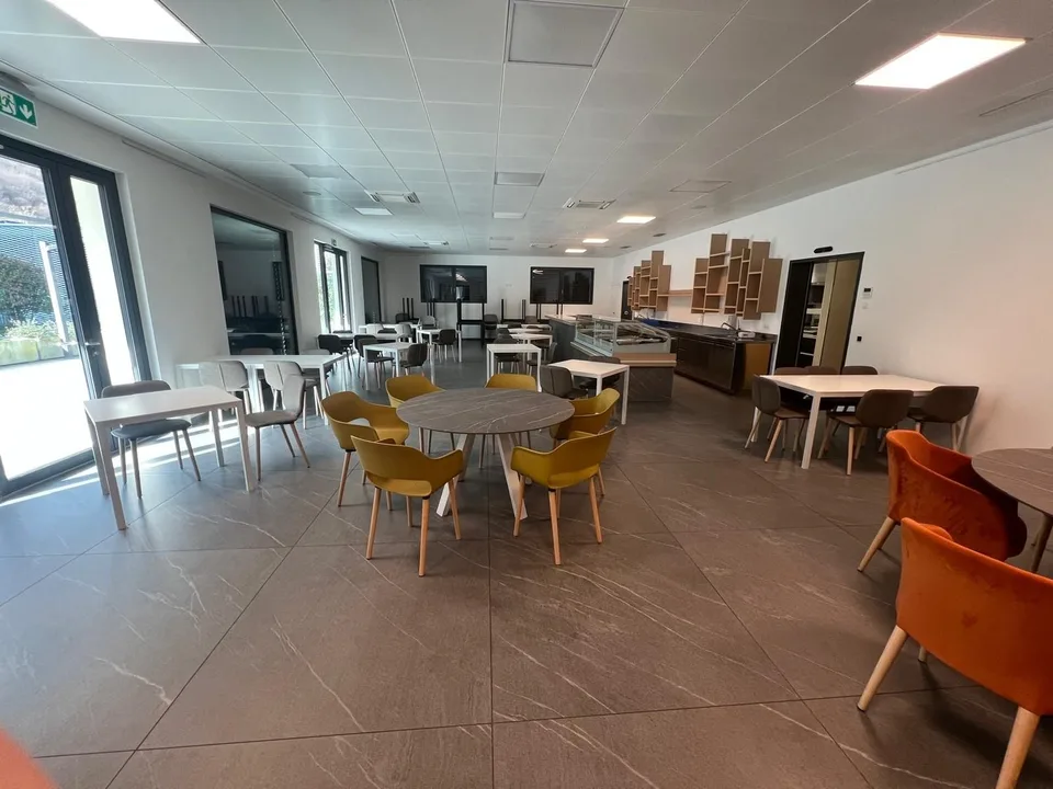 Exclusive Opportunity in the Heart of Maggia: Spacious Terrace, State-of-the-Art Kitchen & Studio Apartment Included! – photo 2 of 11