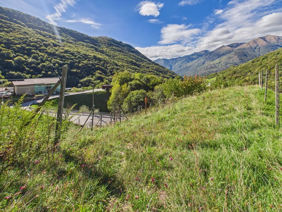 Umfangreiches Baugelände von 1'389 m², hohes Potenzial & Panoramalage! – Foto 5 von 8