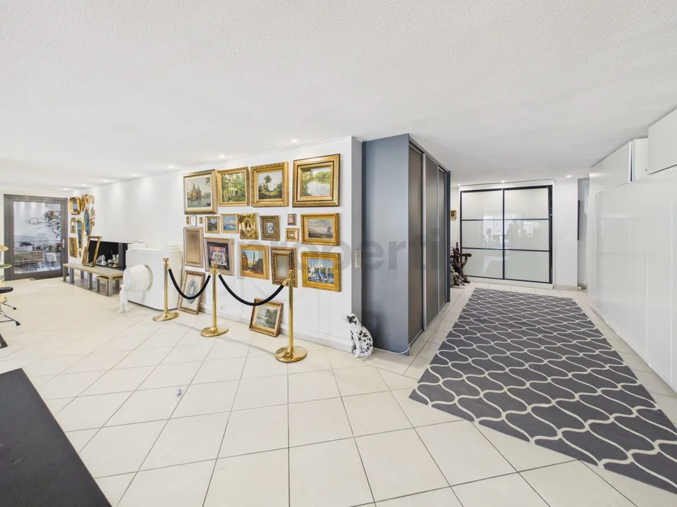 Mehr als 288 m² Wohnfläche & begehrte Lage im Herzen von Montreux! – Foto 9 von 12