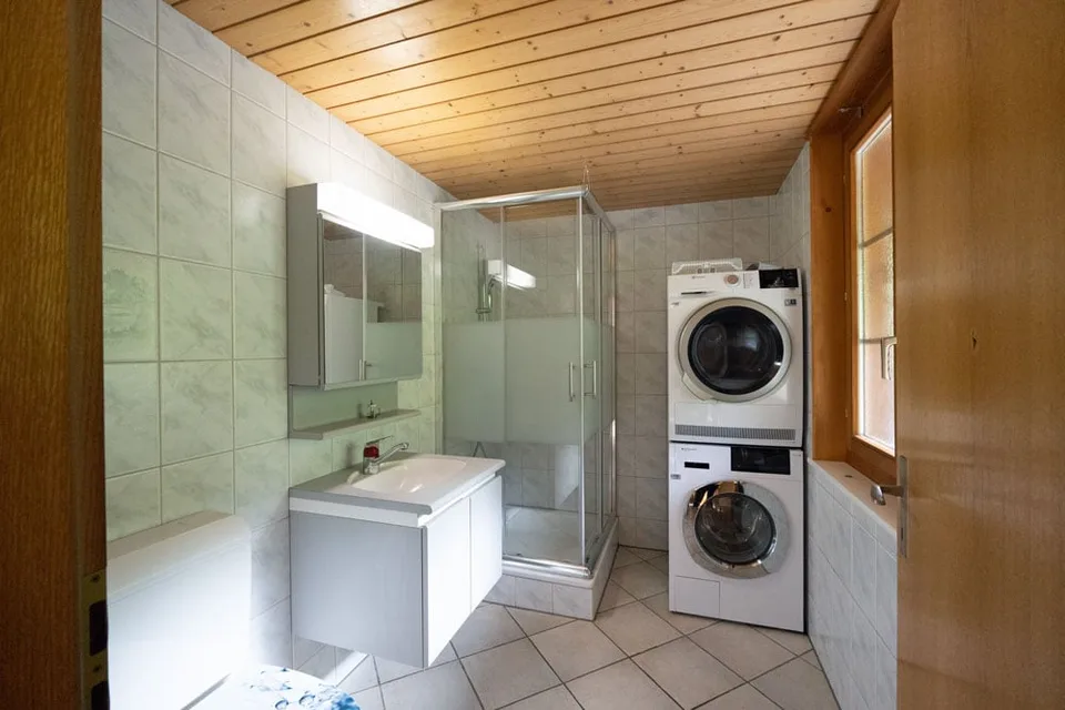 Maison de 6,5 pièces – beaucoup d'espace à l'intérieur et autour de la maison – photo 7 sur 14