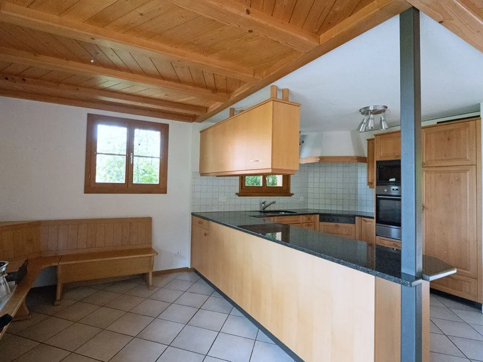 Maison de 6,5 pièces – beaucoup d'espace à l'intérieur et autour de la maison – photo 4 sur 14