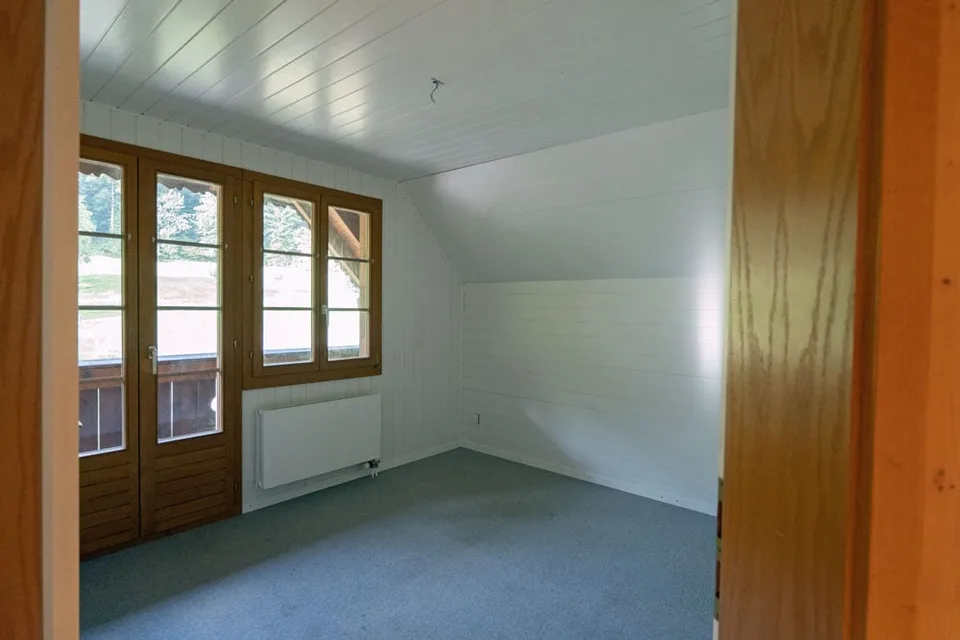 Maison de 6,5 pièces – beaucoup d'espace à l'intérieur et autour de la maison – photo 8 sur 14