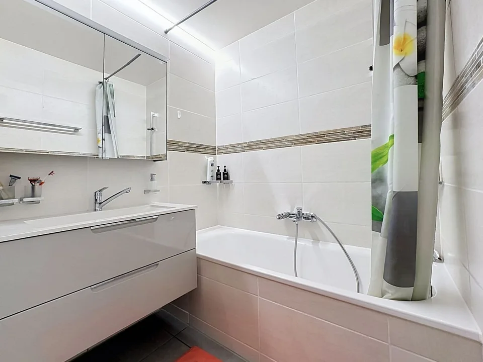 Entre lac et ville, l'appartement qui coche toutes les cases – photo 5 sur 9