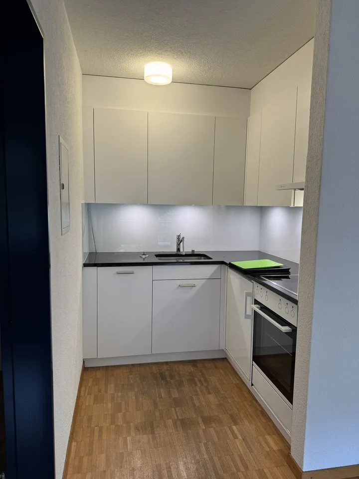 Appartamento di 2 locali al piano terra confortevole a Mollis – foto 2 di 8