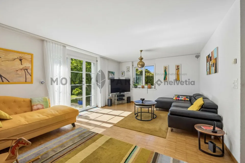 Maison mitoyenne de 6,5 pièces avec jardin – photo 2 sur 11