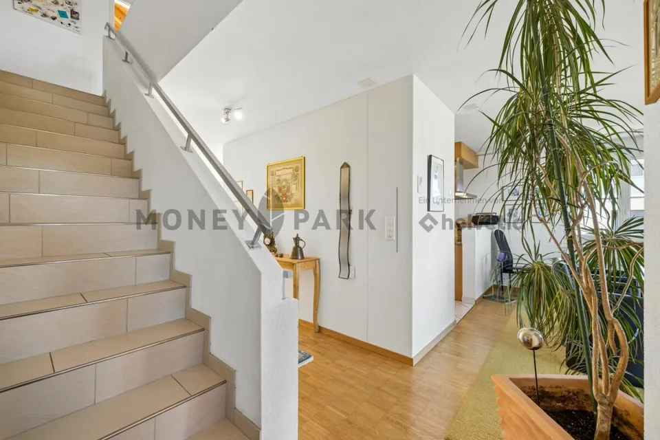 Maison mitoyenne de 6,5 pièces avec jardin – photo 7 sur 11