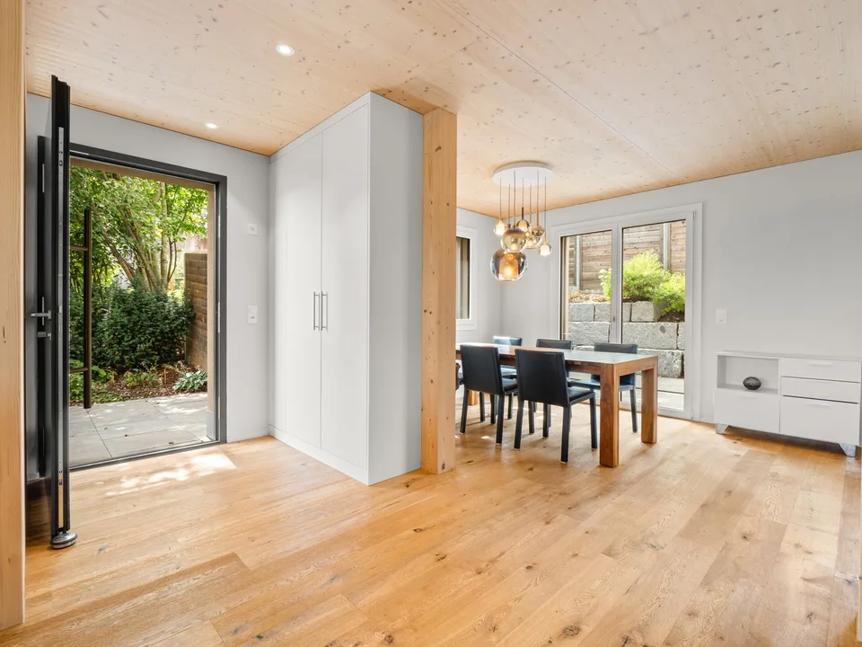 Maison moderne de 6,5 pièces avec vue panoramique – photo 3 sur 9