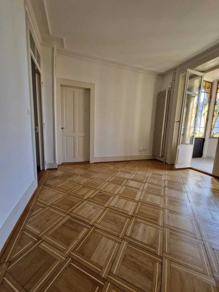Bello appartamento ristrutturato Avenue Florimont 10, 1006 Lausanne – foto 3 di 12