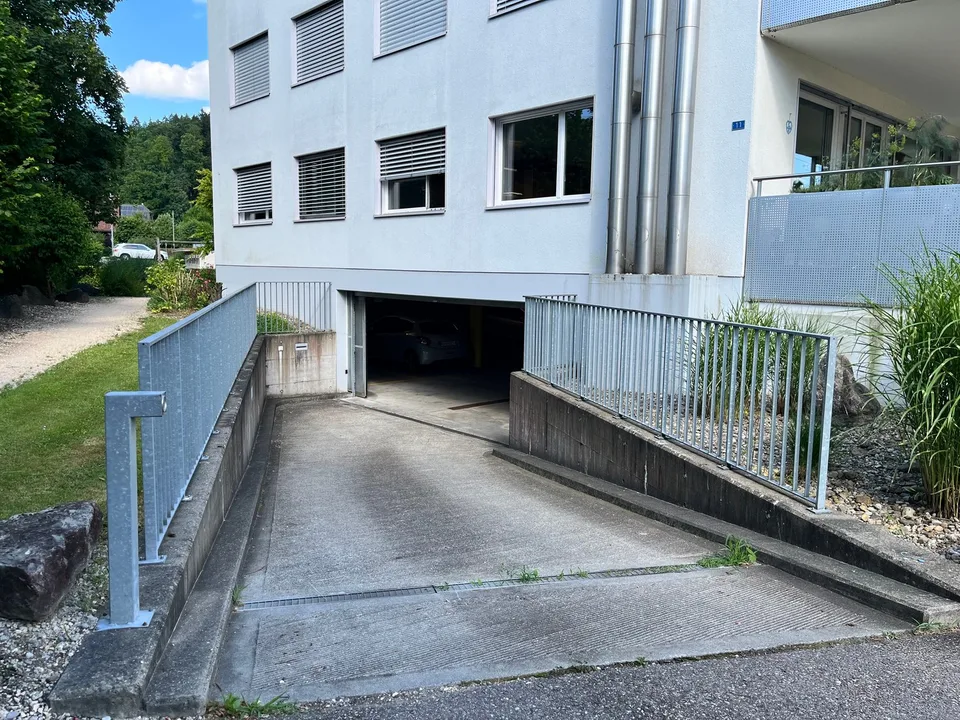 Tiefgaragenplatz direkt neben Migros – Foto 3 von 3