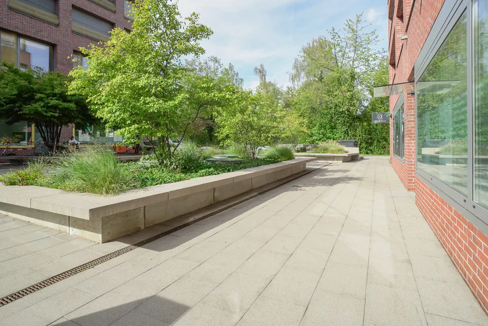Moderne, lichtdurchflutete Bürofläche an zentraler Lage in Kloten, bezugsbereit und flexibel – Foto 5 von 11