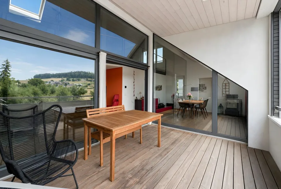 Architettura incontra luce e vista sulla montagna: Maisonette con alta privacy – foto 5 di 13