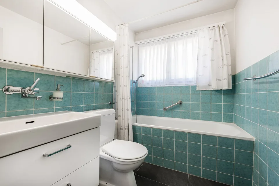 Bungalow mit Garten, Pool und viel Entwicklungspotenzial – Foto 12 von 17