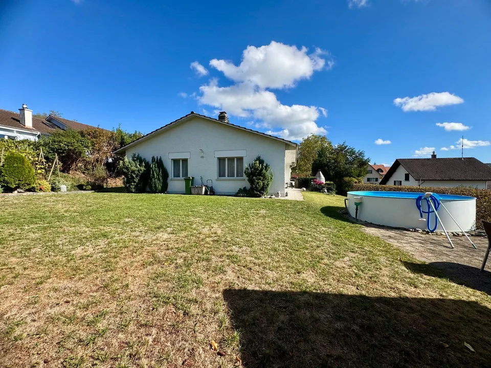 Bungalow mit Garten, Pool und viel Entwicklungspotenzial – Foto 6 von 17