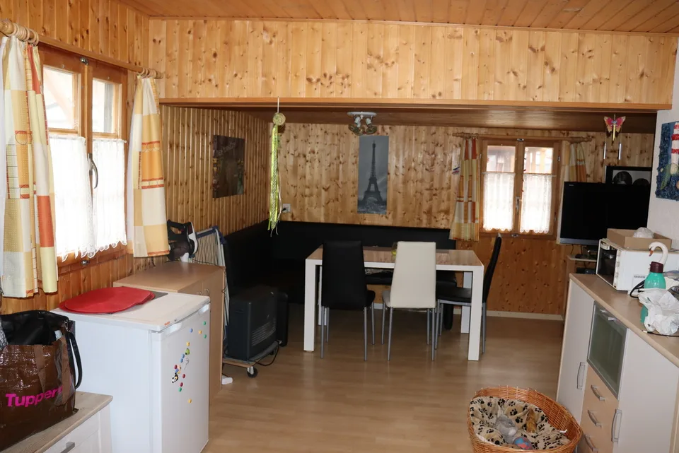 Charmant camping de 2,5 pièces avec terrasse ensoleillée à Raron VS – photo 6 sur 13