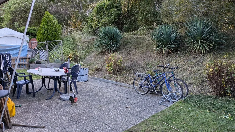 Charmant camping de 2,5 pièces avec terrasse ensoleillée à Raron VS – photo 13 sur 13