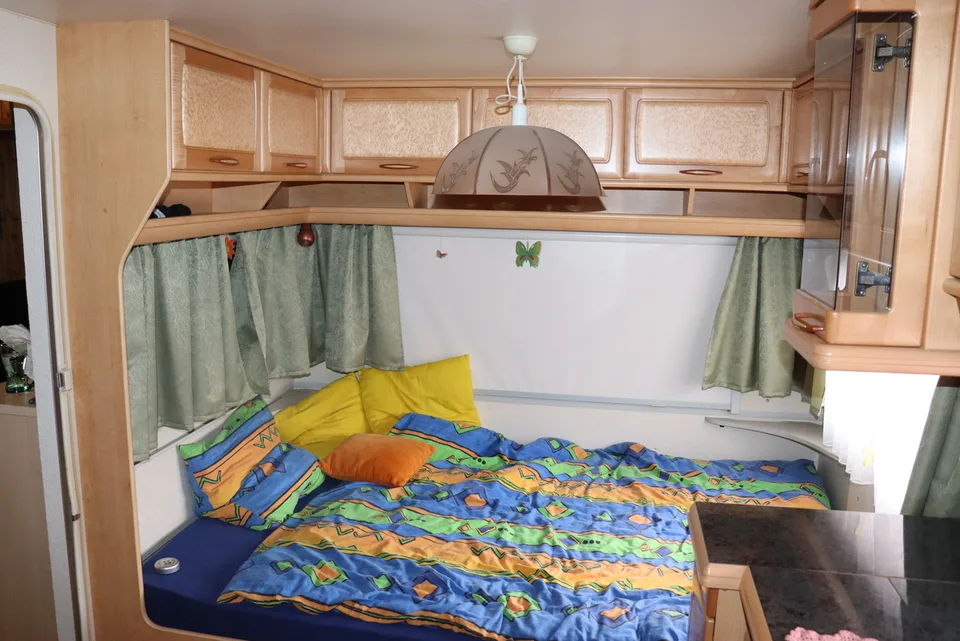 Charmant camping de 2,5 pièces avec terrasse ensoleillée à Raron VS – photo 12 sur 13