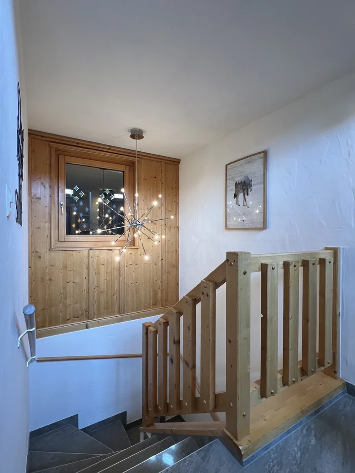 Prächtiges Chalet mit 7,5 Zimmern und atemberaubendem Blick – Foto 5 von 7