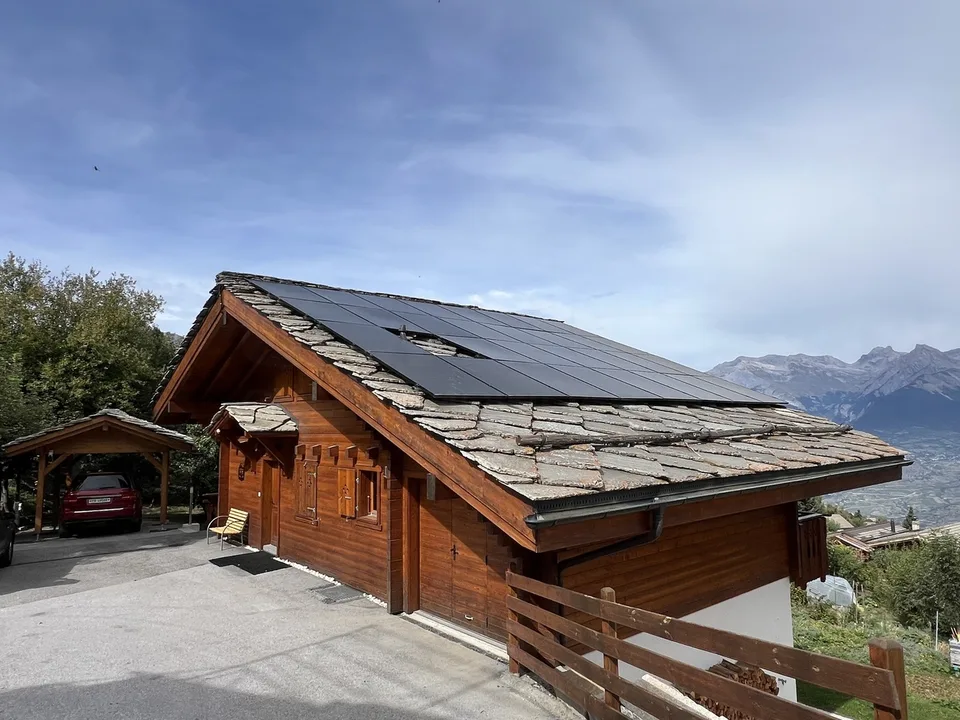 Prächtiges Chalet mit 7,5 Zimmern und atemberaubendem Blick – Foto 2 von 7