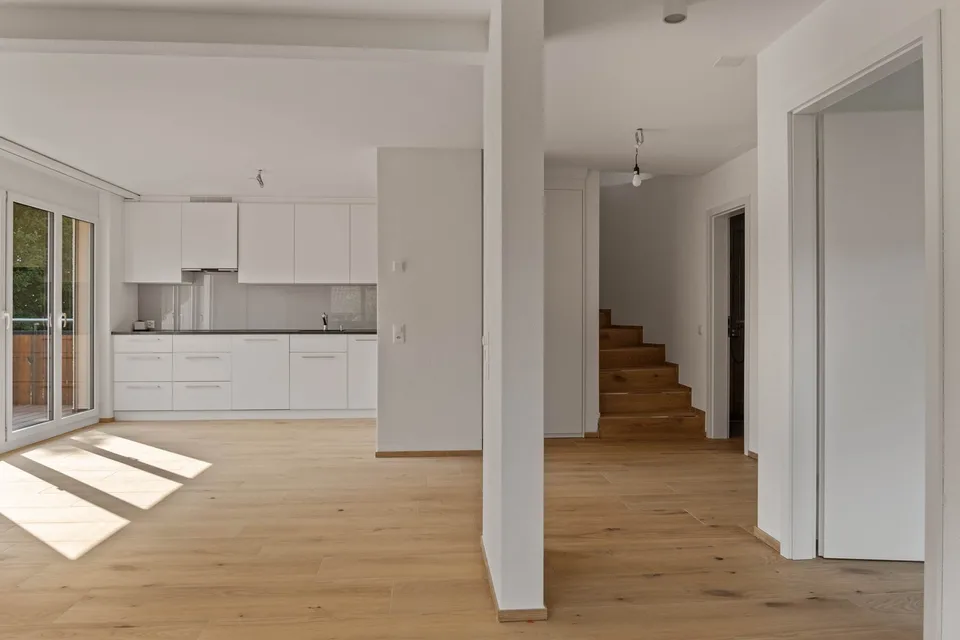 Appartement-maisonnette moderne 3.5 pièces avec grenier aménagé – photo 2 sur 13