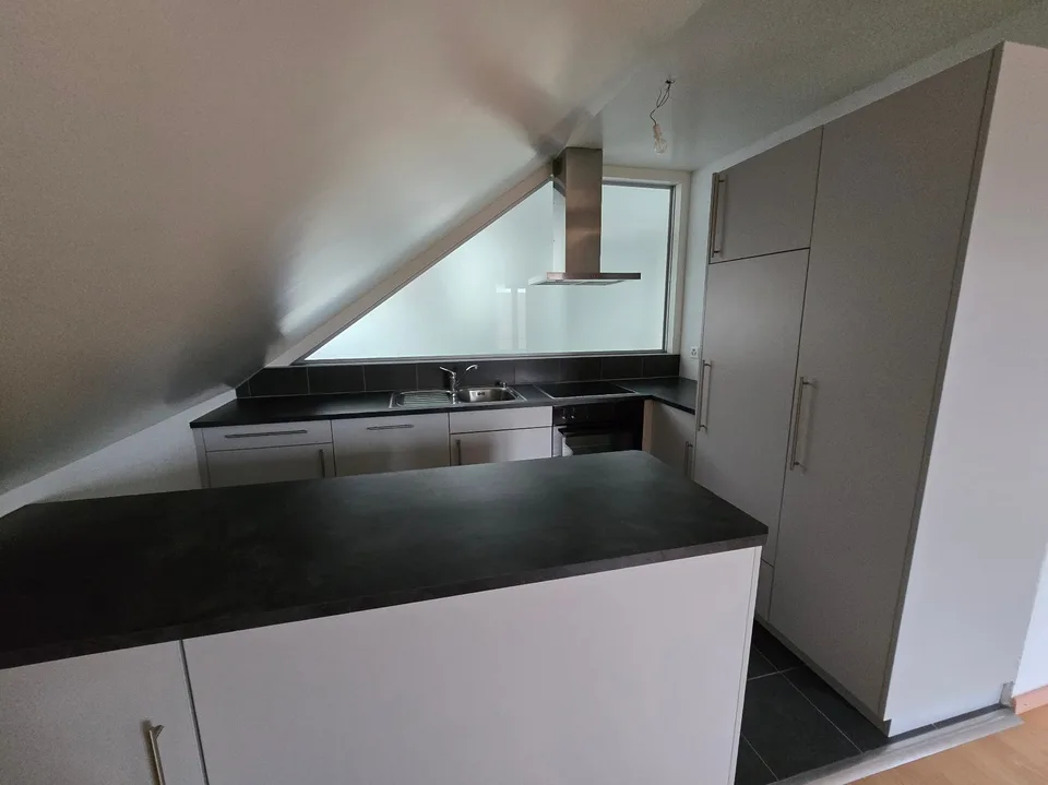 Bello appartamento di 3 locali situato in un quartiere tranquillo – foto 2 di 9