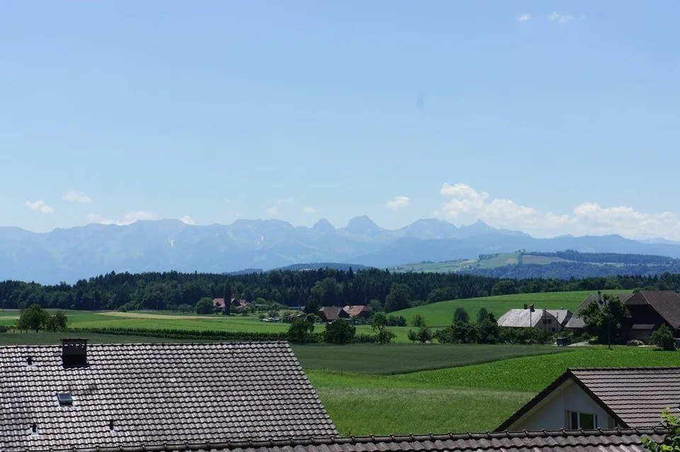 Geräumig und sonnig mit wunderschönem Bergpanorama! – Foto 2 von 9