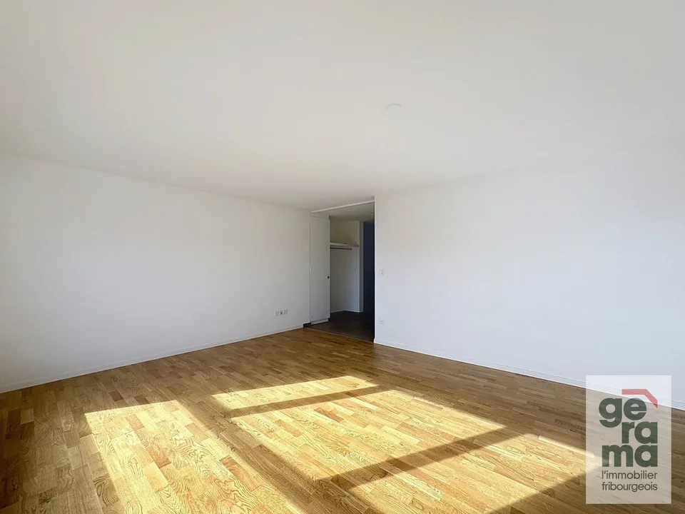 4.5 pièces rénové au 4ème à Tafers – photo 2 sur 6
