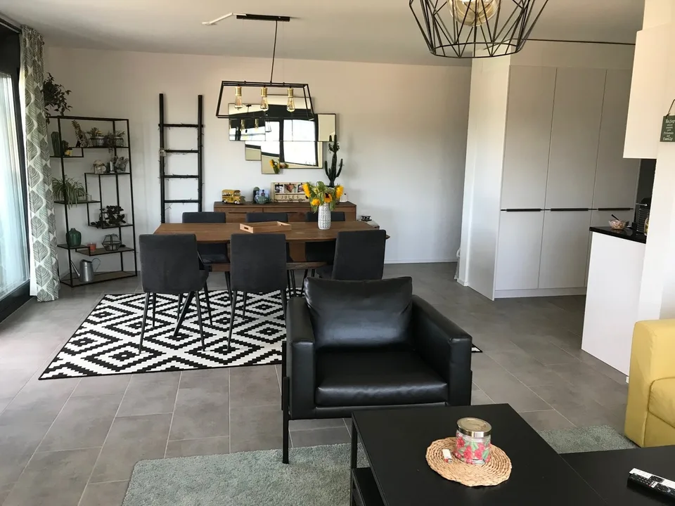 Spacieux appartement de 4.5 pièces à Corminboeuf ! – photo 2 sur 6