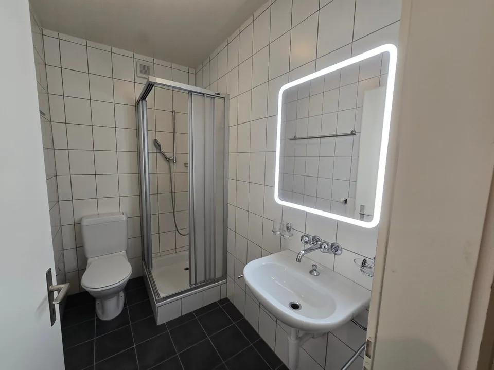 Bello appartamento di 3 locali situato in un quartiere calmo – foto 7 di 7