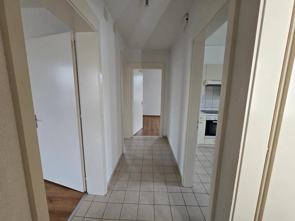 Bello appartamento di 3 locali situato in un quartiere calmo – foto 6 di 7