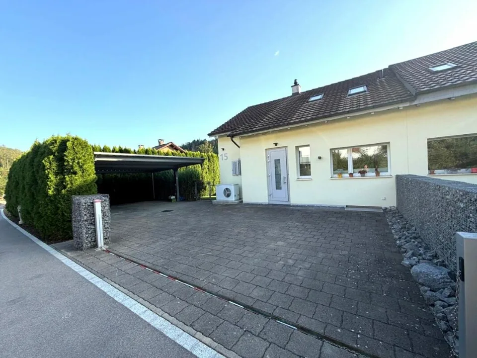 Molto spazio per nuove ideee - casa a schiera con grande intorno – foto 2 di 19