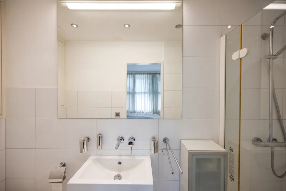 RAFFINÉ. MODERNE. VUE PANORAMIQUE. – photo 9 sur 12