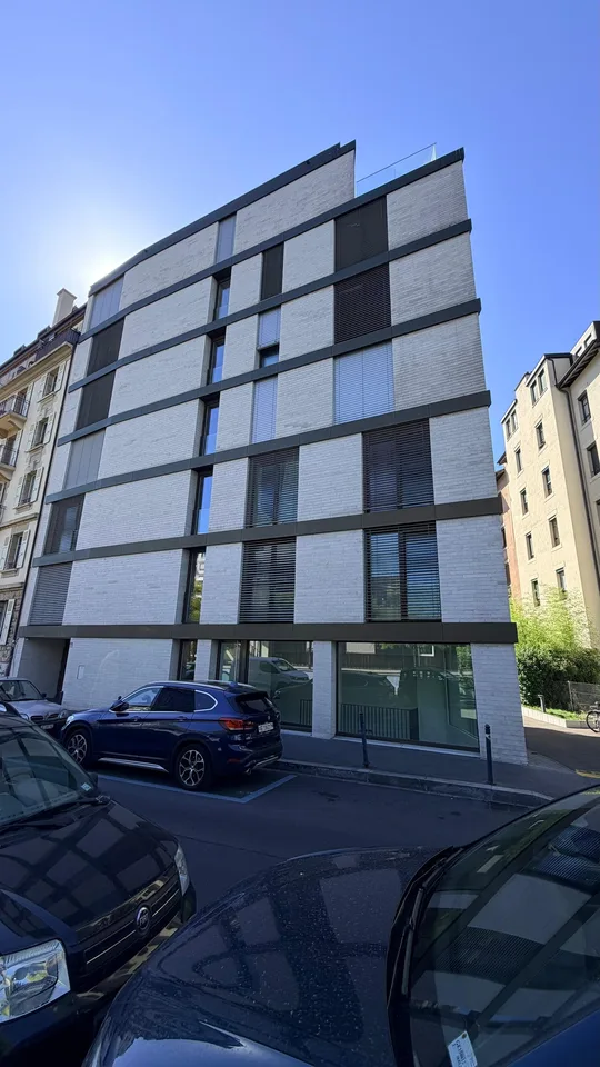 Arcata di ca. 36 m2 al piano terra + ca. 37 m2 nel seminterrato nel quartiere di Saint-Jean – foto 7 di 9